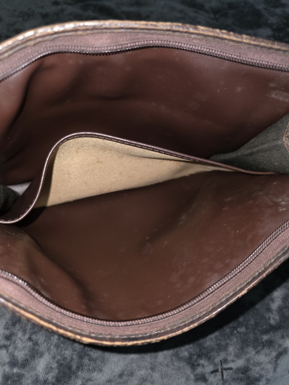 Burberry's Vintage Classic Beige Check Pouch with Brown Leather Flap - Picture 5 of 11